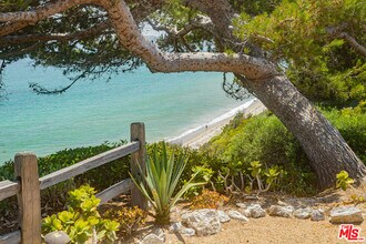 27500 Pacific Coast Hwy in Malibu, CA - Building Photo - Building Photo
