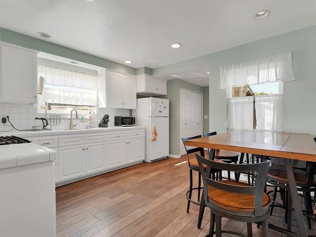 property at 227 Valle Vista Ave