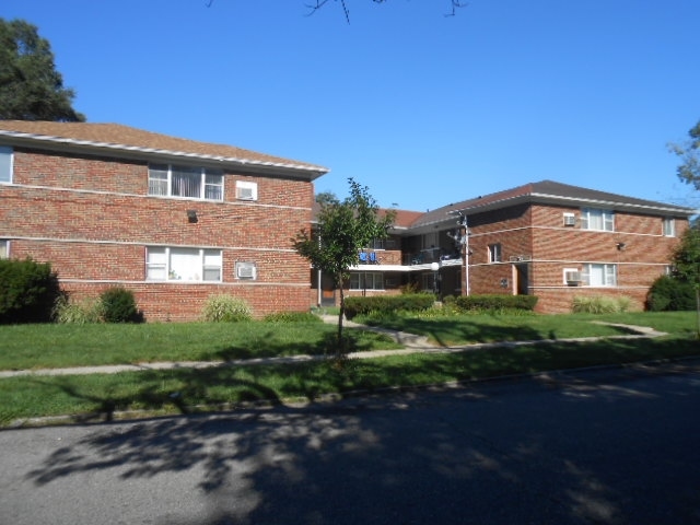 Sussex Apartments in Detroit, MI - Building Photo