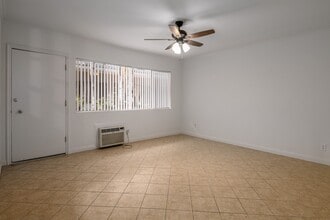 4000 Sequoia St in Los Angeles, CA - Building Photo - Building Photo