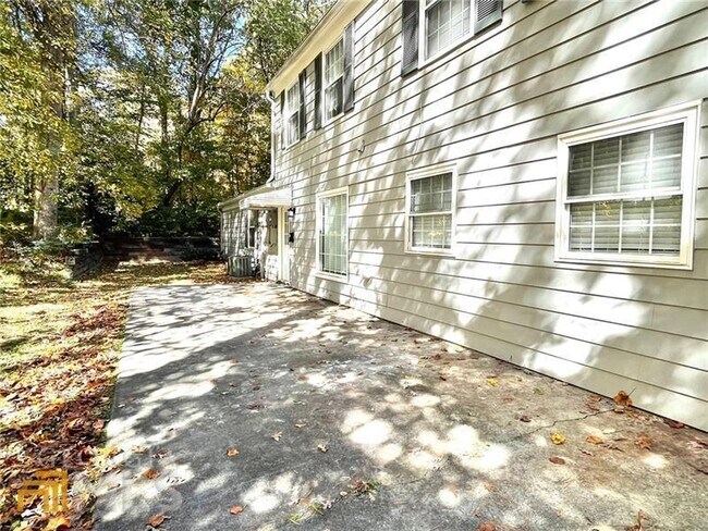 662 Bellemeade Dr SW in Marietta, GA - Building Photo - Building Photo