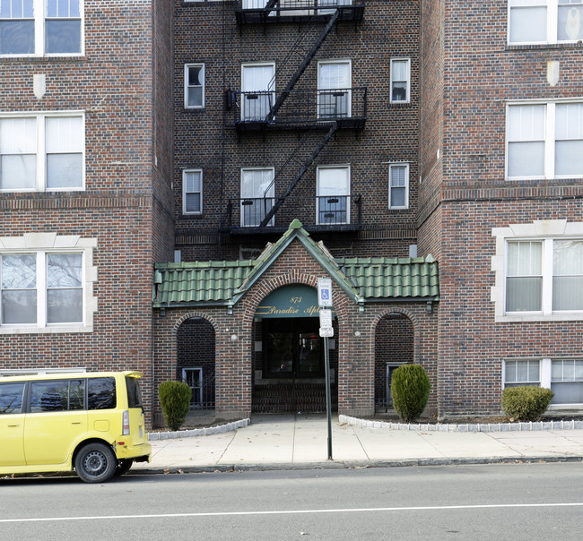 Paradise Apartments in Bayonne, NJ - Building Photo - Building Photo