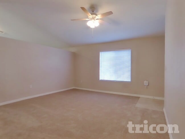 423 N Shaylee Ln in Gilbert, AZ - Foto de edificio - Building Photo