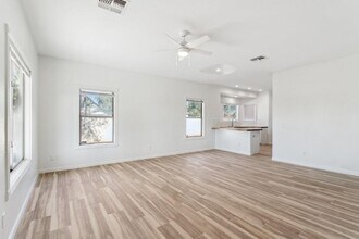 132 W Southgate Ave in Phoenix, AZ - Building Photo - Building Photo