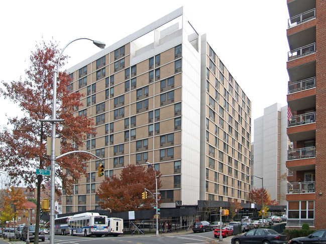 Shore Hill Apartments in Brooklyn, NY - Building Photo - Building Photo