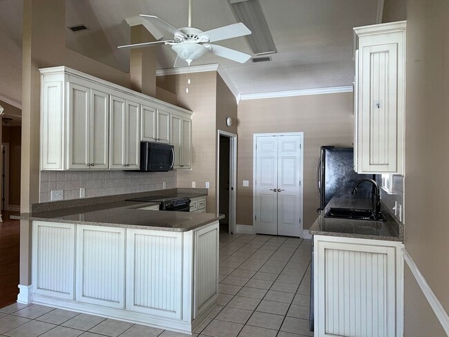 227 Princeton Dr in Dothan, AL - Building Photo - Building Photo