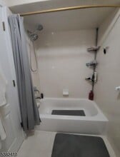 551 Walnut St in Elizabeth, NJ - Building Photo - Building Photo