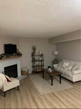 8919 Cardinal Terrace, Unit Unit 1 in Brentwood, MO - Building Photo - Building Photo