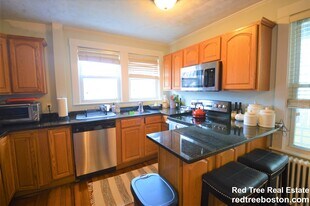 14 Breck Ave, Unit 2 in Boston, MA - Building Photo