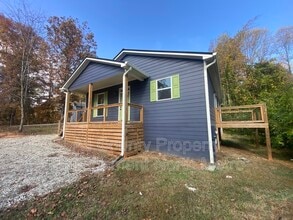 5390 Valley Dr in Cumming, GA - Building Photo - Building Photo