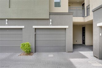 11231 Hidden Peak Ave in Las Vegas, NV - Building Photo - Building Photo