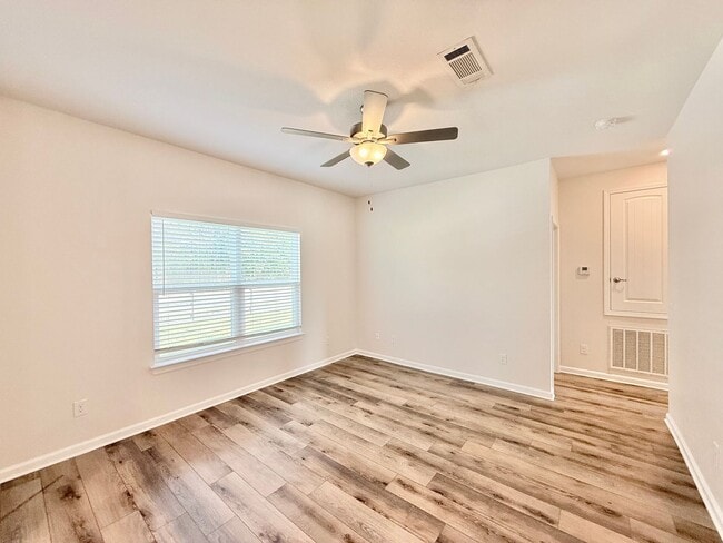 8923 Untreiner Ave in Pensacola, FL - Building Photo - Building Photo