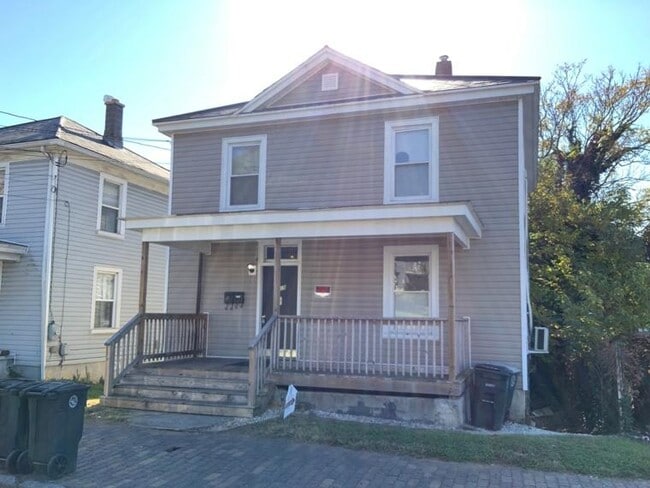 property at 1209 Pierce St