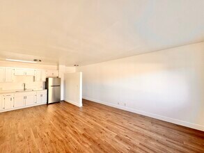 2718 Cochran Ave in Los Angeles, CA - Building Photo - Building Photo