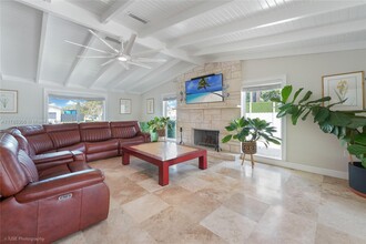 9006 SW 23rd Ln in Miami, FL - Building Photo - Building Photo