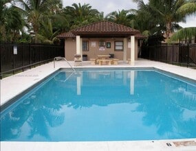 12253 SW 16th Terrace in Miami, FL - Building Photo - Building Photo
