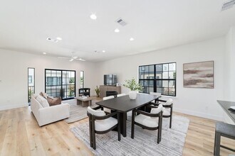 11927 N Hoa Sen Cir in Houston, TX - Building Photo - Building Photo