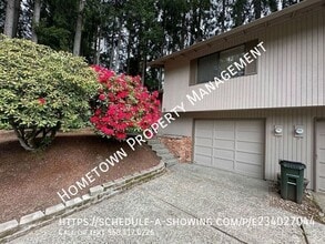 2841 Lindell Rd NE in Olympia, WA - Building Photo - Building Photo