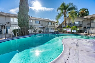 The Huntington at Pasadena in Pasadena, CA - Foto de edificio - Building Photo