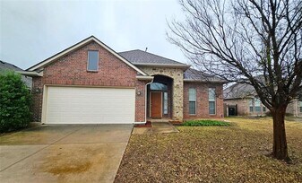 1824 Woody Ln in Edmond, OK - Building Photo