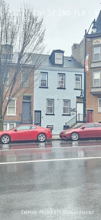 212 N 7th St, Unit 4 in Allentown, PA - Building Photo