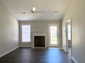 3808 Raider Ct in Hope Mills, NC - Building Photo - Building Photo
