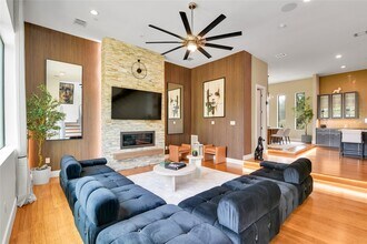 1411 Hickory St in Houston, TX - Building Photo - Building Photo