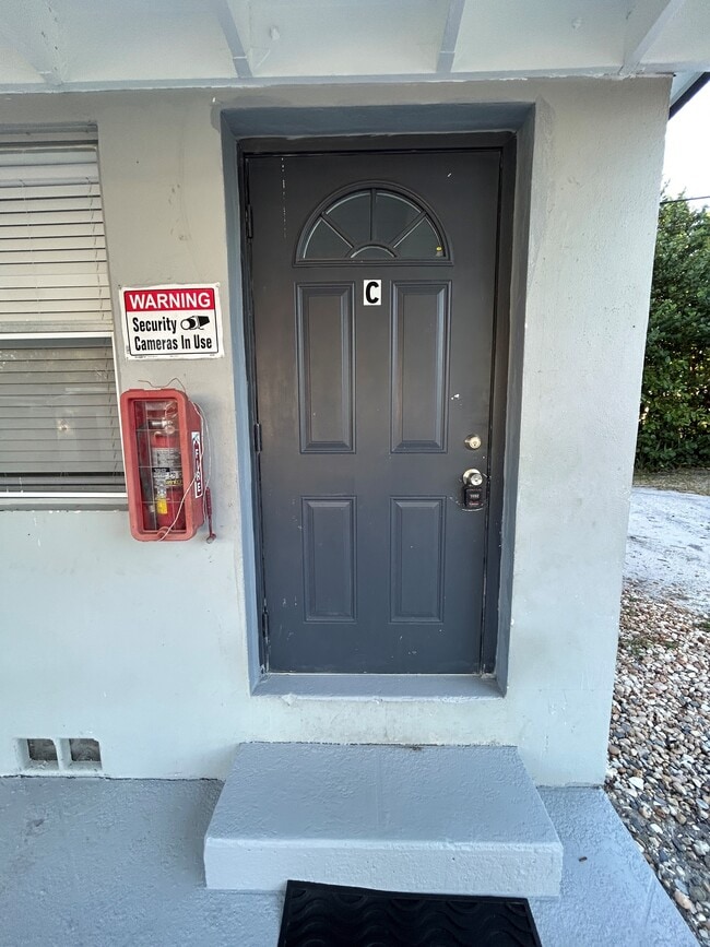 901 S N St, Unit Unit C in Lake Worth Beach, FL - Building Photo - Building Photo