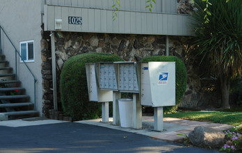 Minnesota Glen Apartments in San Jose, CA - Building Photo - Building Photo