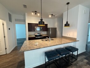 3828 Spruce Creek Dr in Lakeland, FL - Building Photo - Building Photo