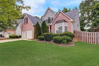 2356 Hampton Park Dr in Buford, GA - Foto de edificio - Building Photo