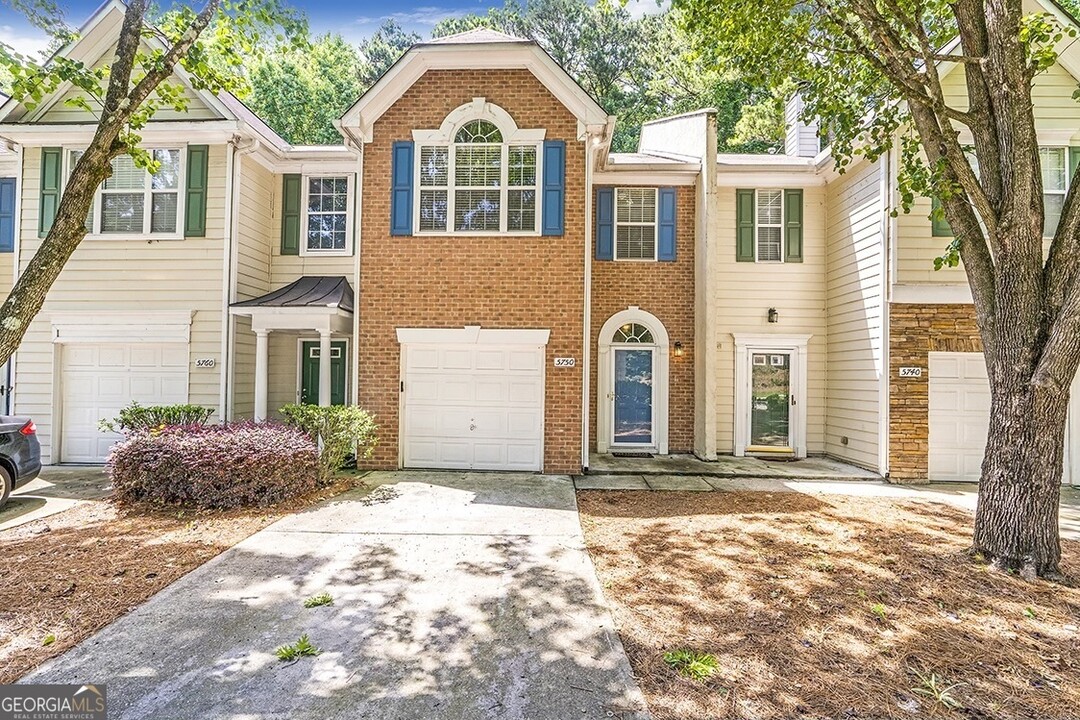 5750 Terremont Cir in Norcross, GA - Building Photo