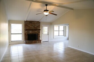 14126 Parkhurst St in Hill Country Village, TX - Building Photo - Building Photo