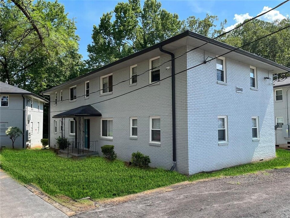 2835 Belvedere Ln in Decatur, GA - Building Photo