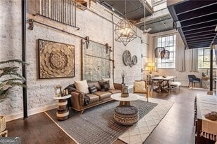 650 Glen Iris Dr NE in Atlanta, GA - Building Photo