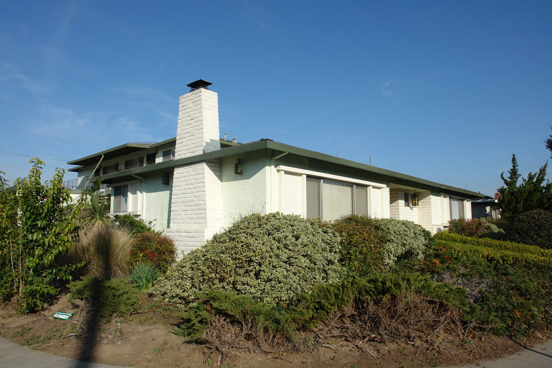 1131 Starbird Cor in San Jose, CA - Foto de edificio