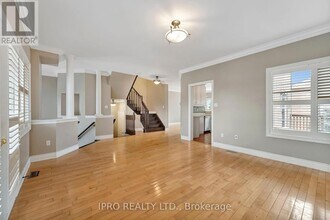 5448 Churchill Meadows Blvd in Mississauga, ON - Building Photo - Building Photo