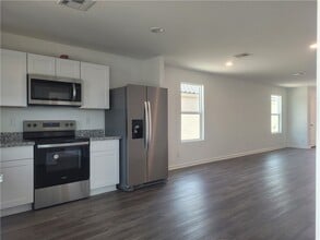 2121 Pesuna Dr in Bullhead City, AZ - Building Photo - Building Photo