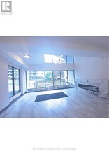 150 Charlton Ave E in Hamilton, ON - Building Photo - Building Photo