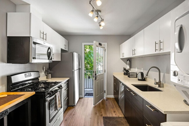 15 Standish Ave NW in Atlanta, GA - Building Photo - Building Photo