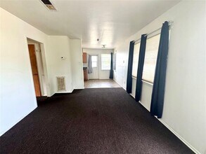 206 Robertson St in Texas City, TX - Building Photo - Building Photo
