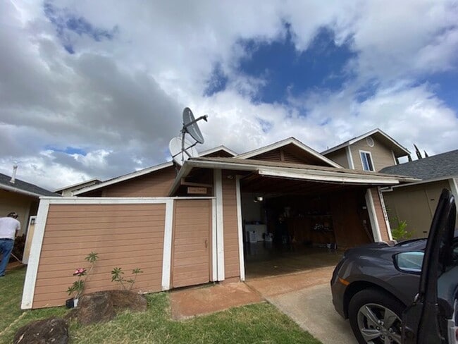 91-1092-1092 Pohahawai St