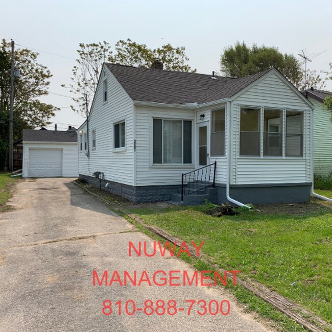 3291 Glengary Rd in Burton, MI - Building Photo - Building Photo