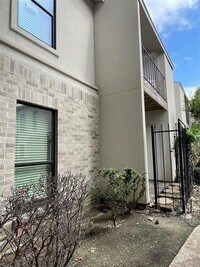 2425 Augusta Dr photo'