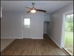 8 Brookway Ln in Sherwood, AR - Building Photo - Building Photo