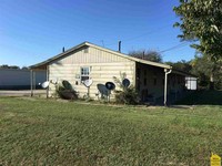 100 Crescent Dr in Lincoln, MO - Foto de edificio - Building Photo