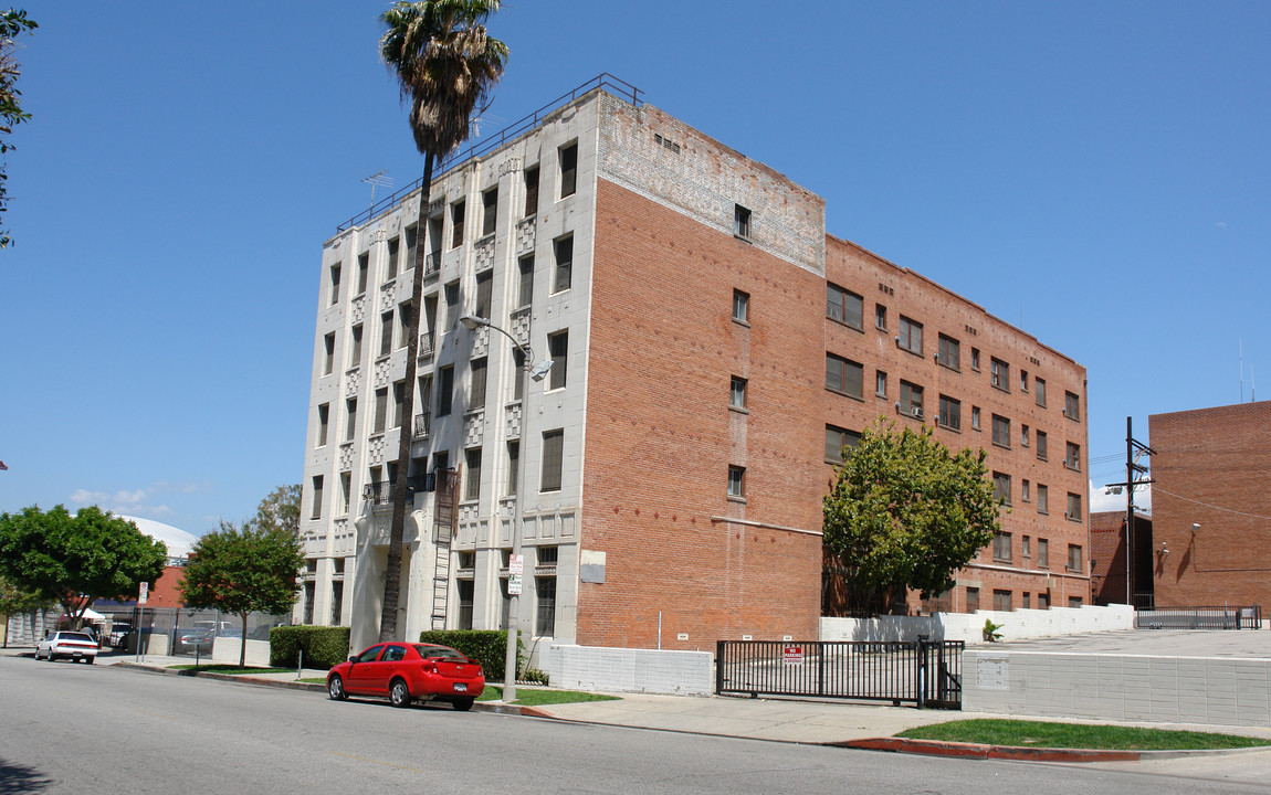 Mid Wilshire Plaza in Los Angeles, CA - Building Photo