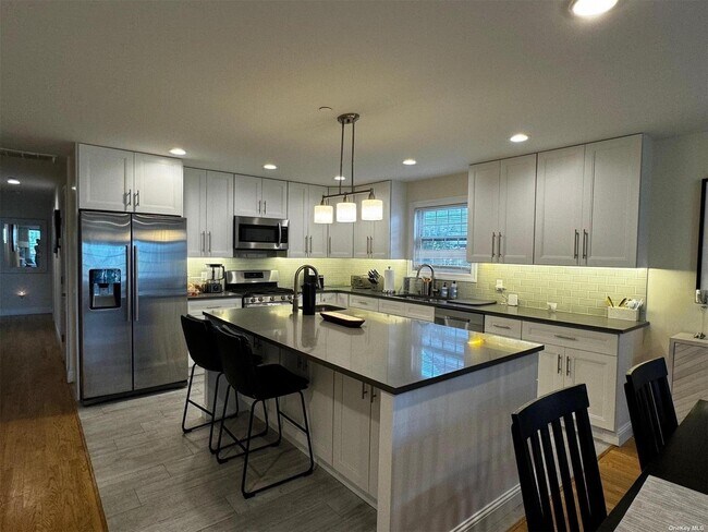 621 E Olive St in Long Beach, NY - Building Photo - Building Photo