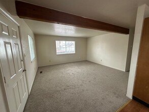 524 Cheney St in Reno, NV - Foto de edificio - Building Photo