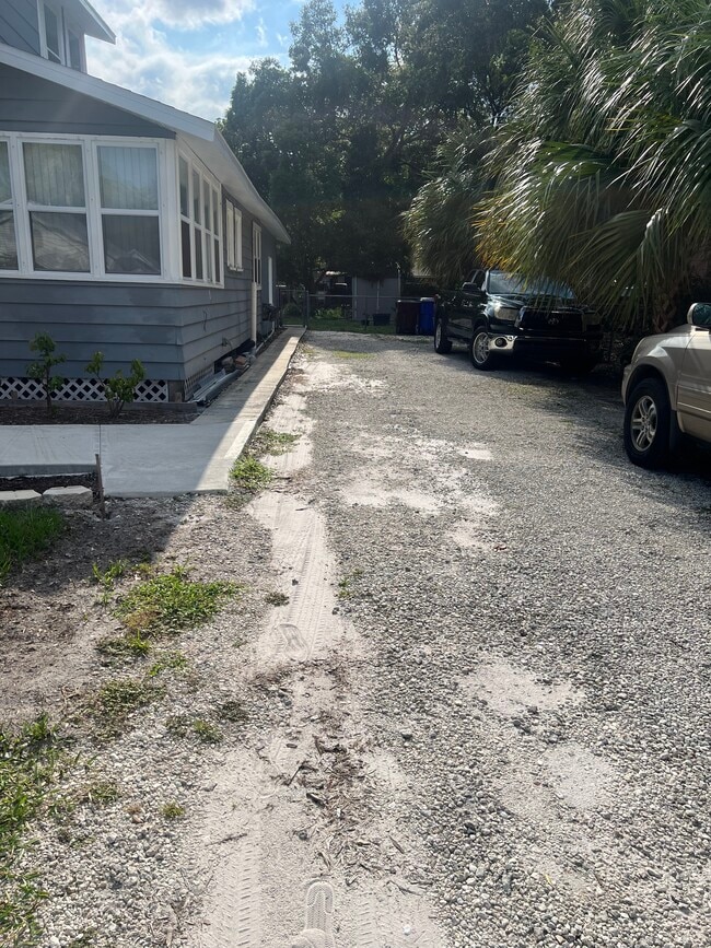 716 Maryland Ave, Unit Unit A in St. Cloud, FL - Building Photo - Building Photo